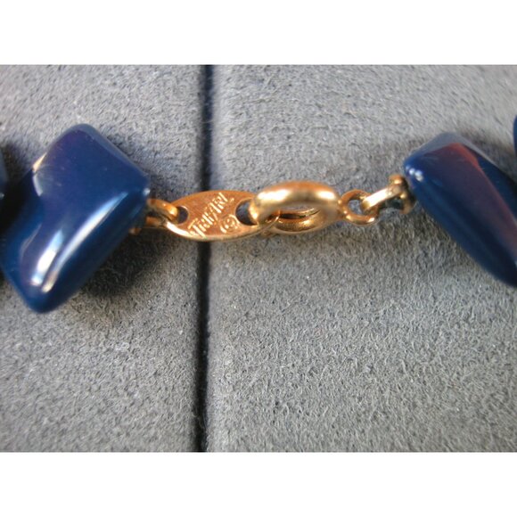 Vintage Trifari Blue Square Bead Necklace With Gold-Tone Clasp - Picture 3 of 4